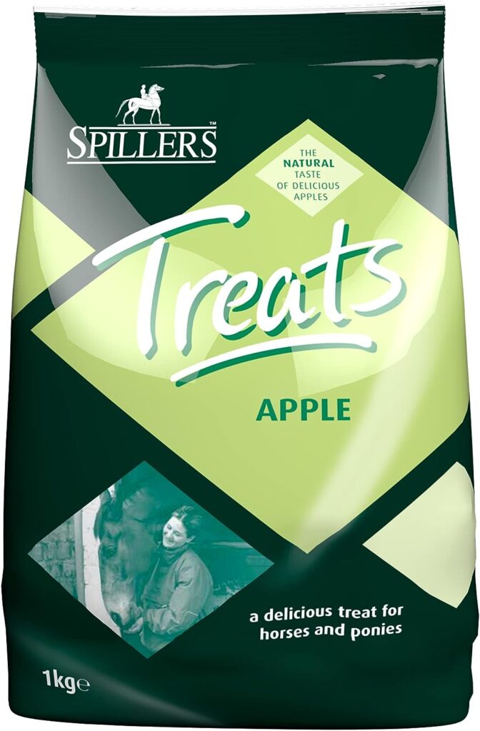 SPILLERS Apple Horse Treats 1kg - Delicious Treat to Reward Horses and Ponies - Fresh Apple Flavoured Horse Treat