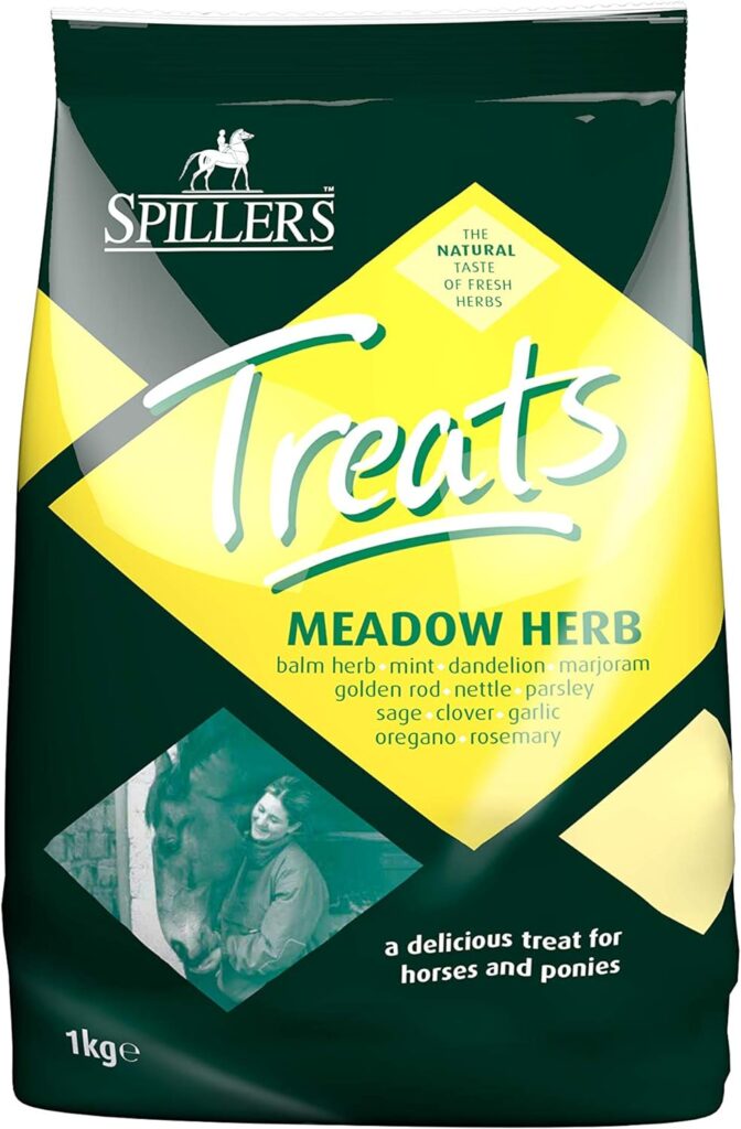 SPILLERS Meadow Herb Horse Treats 1kg x 8 - Delicious Treat to Reward Horses and Ponies - Fresh Herbal Flavoured Horse Treats